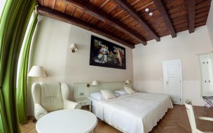 Tyn Yard Residence