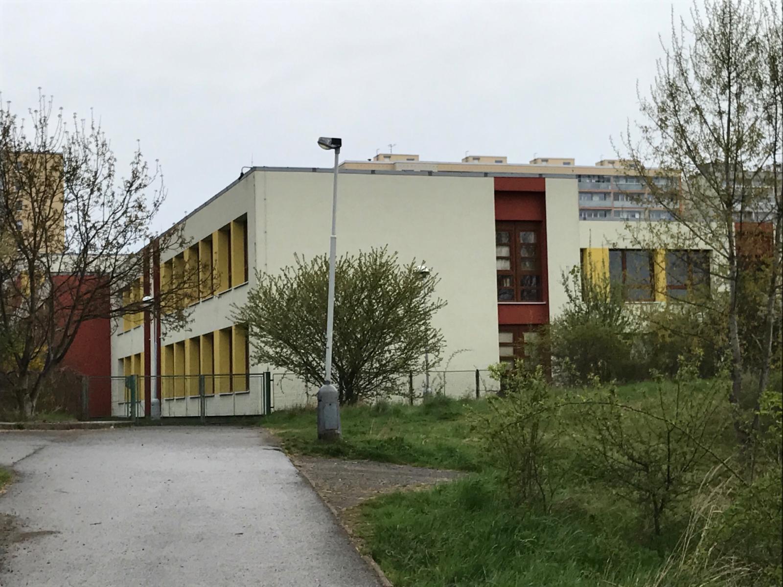 Základní škola Klausova, Praha 13