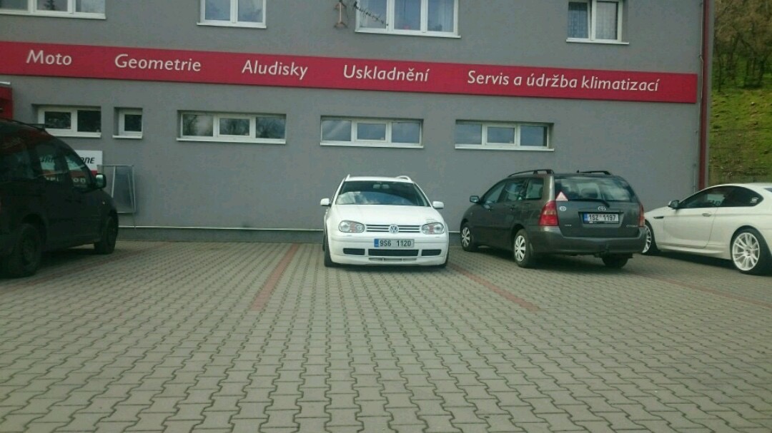 Pneuservis Červený Pneuservis Červený