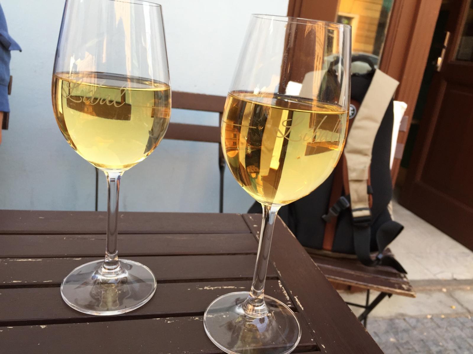 Vinotéka Správná adresa Vinotéka Správná adresa