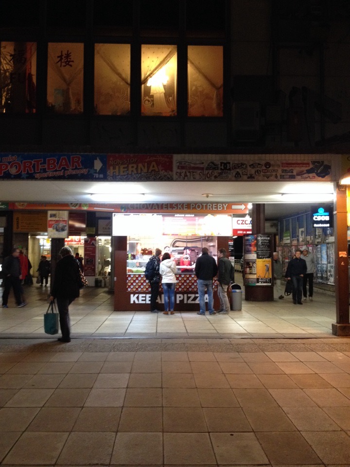 Bistro Kebab pizza Bistro Kebab pizza