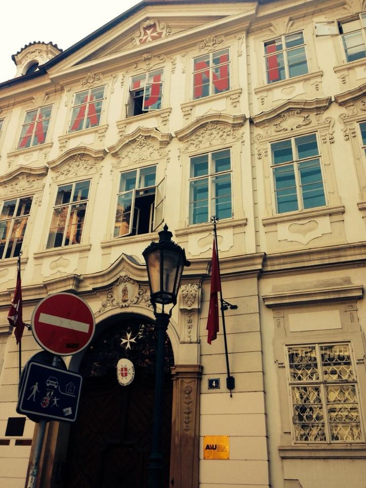 Knihovna Anglo-Americká vysoká škola Knihovna Anglo-Americká vysoká škola