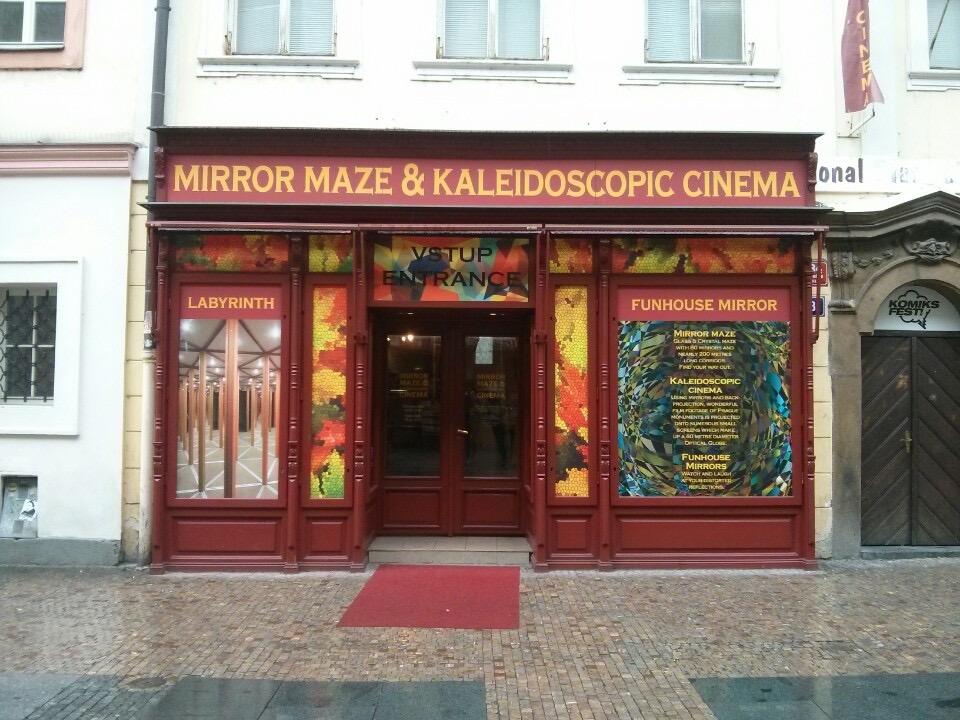 Labyrint Mirror Maze & Kaleidoscopic Cinema Labyrint Mirror Maze & Kaleidoscopic Cinema
